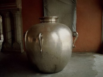 Silver urn used by the Maharaja Sawai Madho Singh to carry water from the Ganges to England.