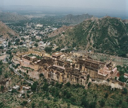 Amber Fort as viewed from the above. Copyright of the photograph of Amber Fort is property of www.shunya.net. All rights reserved.