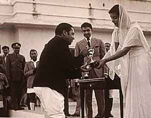 Maharaja George Jivajirao Scindia of Gwalior received polo trophy from Maharani Gayatri Devi of  Jaipur in the 1940s.